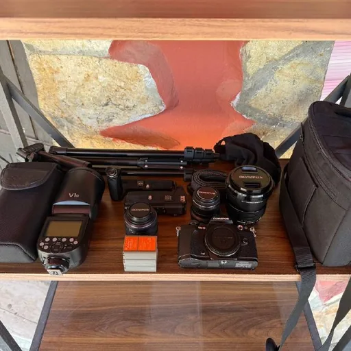 Беззеркальная камера Olympus OM-D E-M5 Mark II, комплект