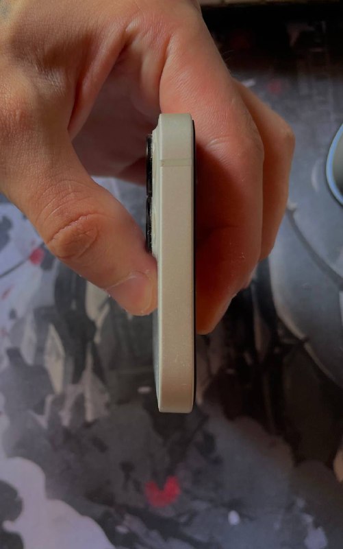 iPhone 13 6