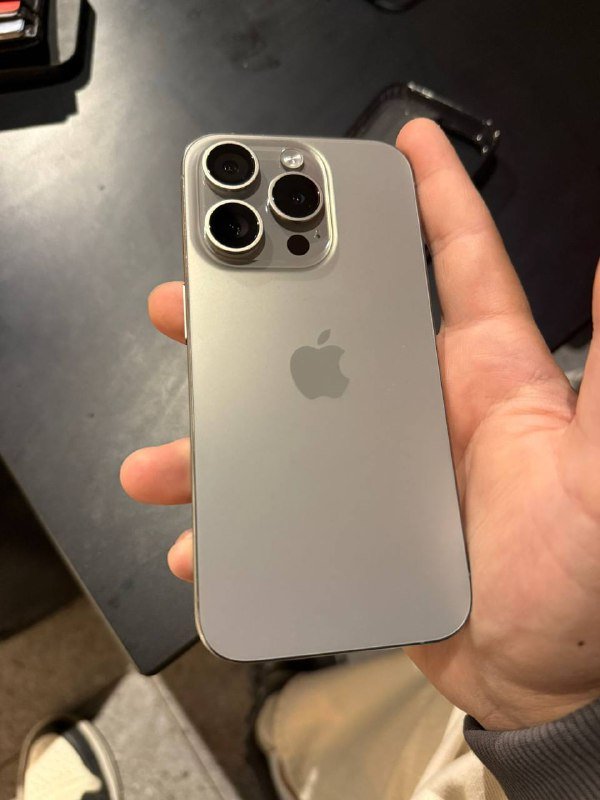 iPhone 15 Pro 256 GB 8