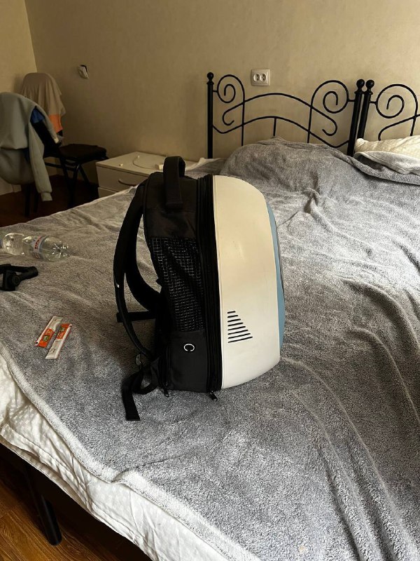 Переноска-рюкзак для кошек средних и маленьких размеров 2