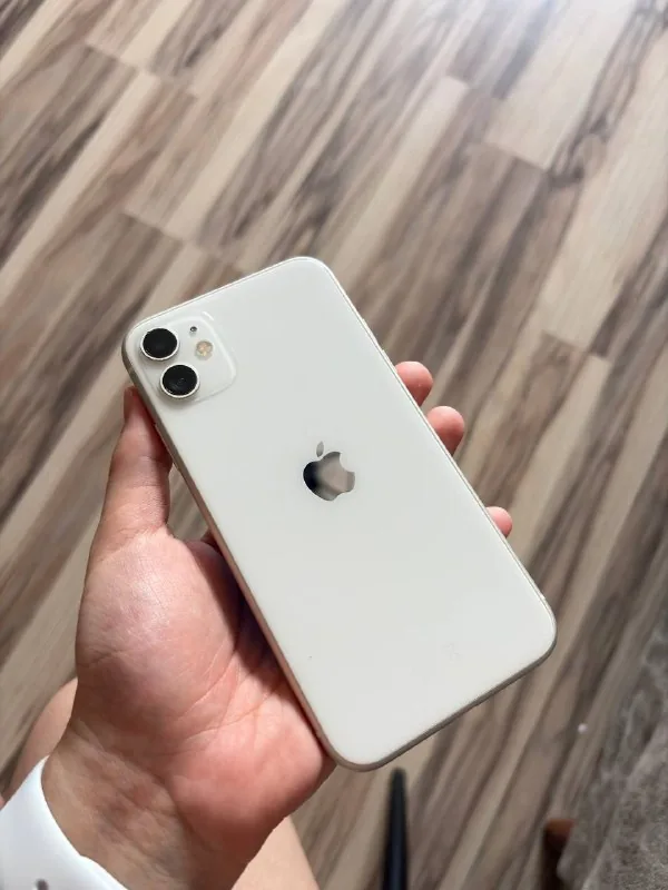 iPhone 11 128GB White 1