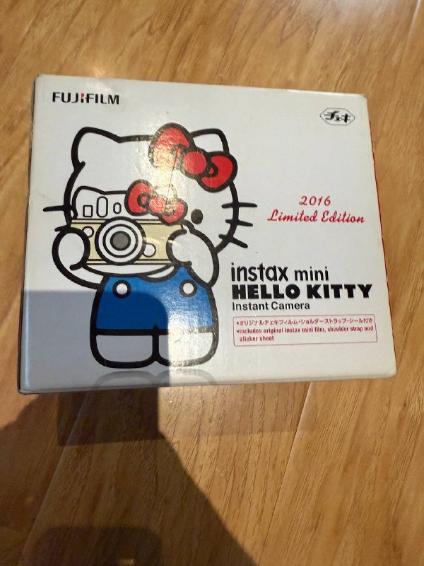 Чёрные штаны размер S, бежевые штаны размер S, розовая шуба размер M, корсет размер S, розовое платье USP polo 7-8 лет, красное платье mayoral 8 лет, резиновые сапоги 31-32 размер с шерстяной вкладкой 9