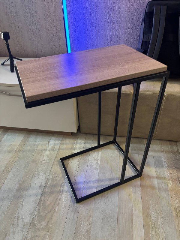 Столик, кресло, настольная лампа, стойка, рабочий стол, RGB светильники