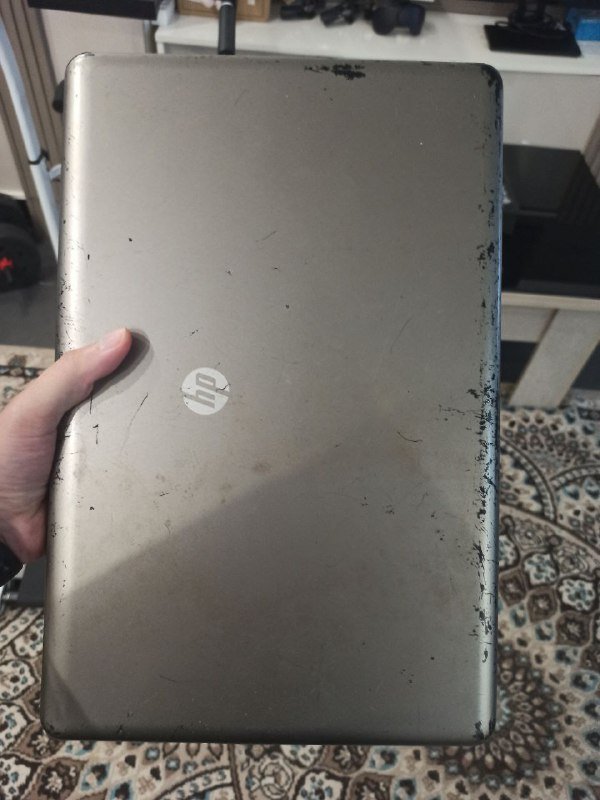 Сломанный ноутбук HP 635, видеокарта Radeon Vega RX 64, материнская плата Asus ROG Crosshair VIII Hero 3