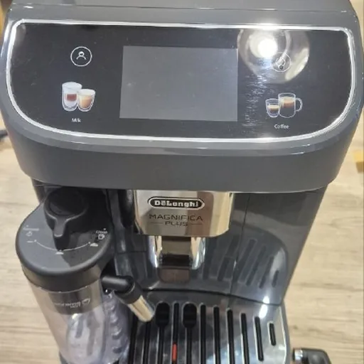 Кофемашина DeLonghi Magnifica Plus