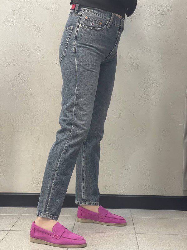 пальто женское, сумка DKNY, джинсы женские, кофта с капюшоном, кеды DKNY, рубашка Minus, спортивные штаны Puma, лоферы, джинсы Tommy Hilfiger 10