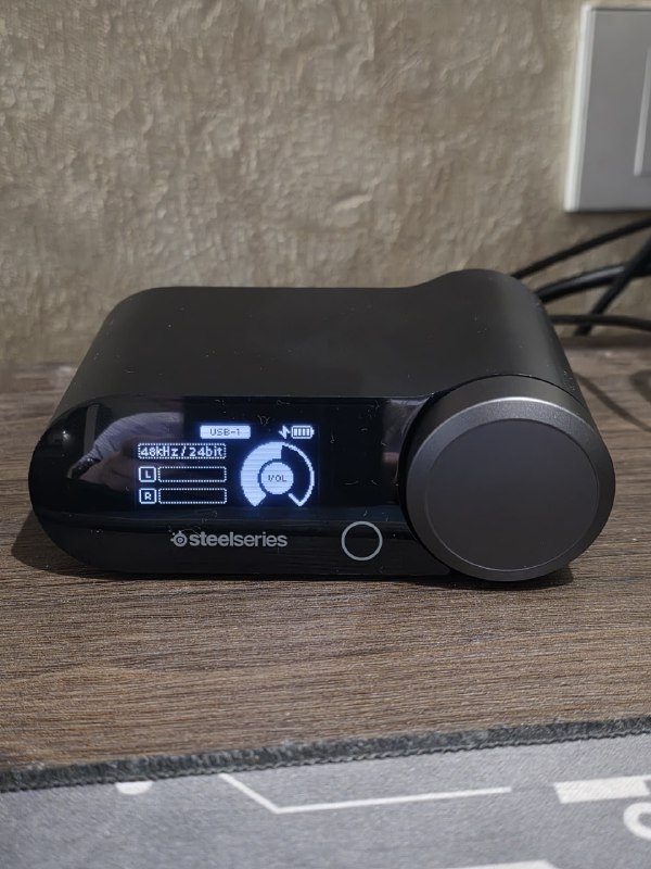 Игровые беспроводные наушники SteelSeries Arctis Nova Pro Wireless 3