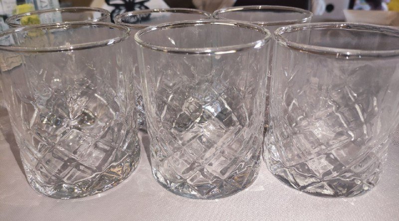 Стаканы, салатницы, икорница, рюмки, кружка, бутылка, салфетница, вазы