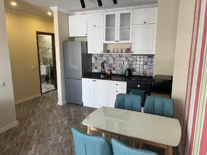 3х комнатная квартира с 2 спальнями в Батуми у моря