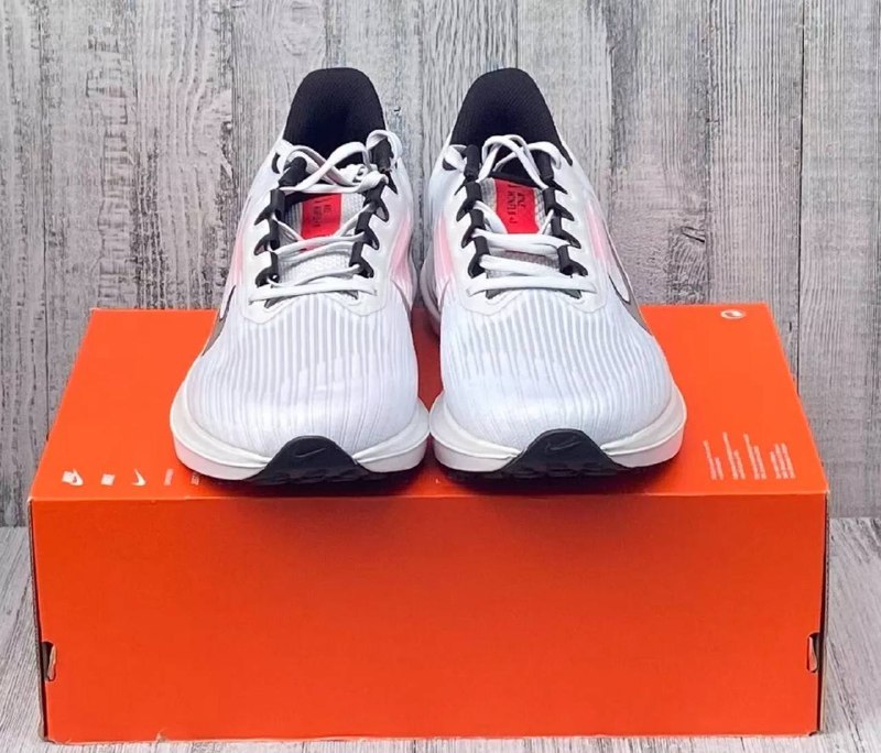 Nike Air Zoom Winflo 9 Photon Dust/Black/White 44-44.5 4