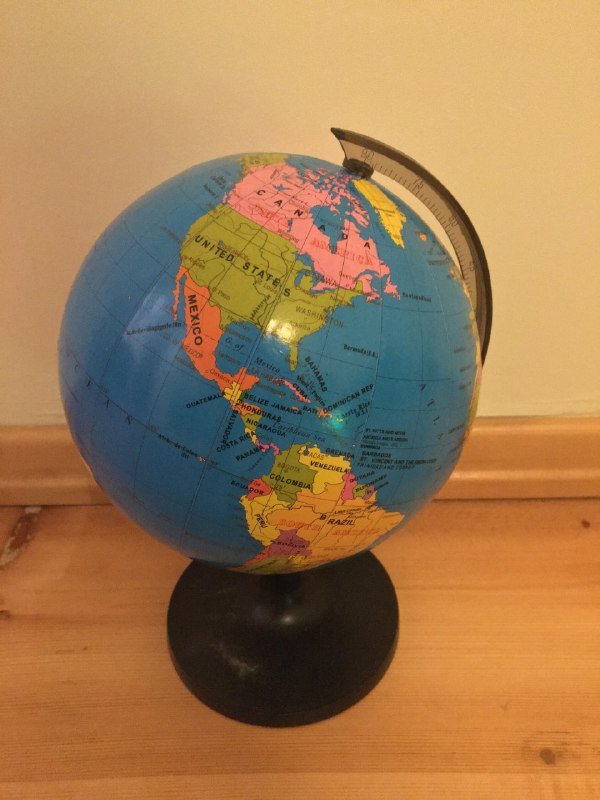 Небольшой глобус