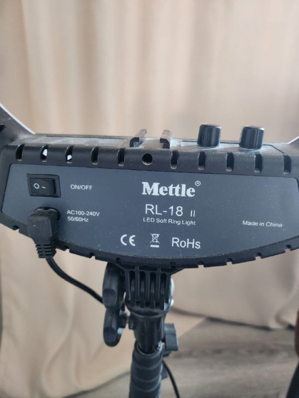 Кольцевая лампа с чехлом и зеркалом 2