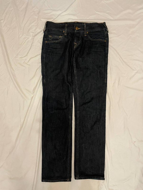 коричневая кофта, фиолетовая кофта, джинсы, куртка, кроссовки Adidas, черные ботинки 7