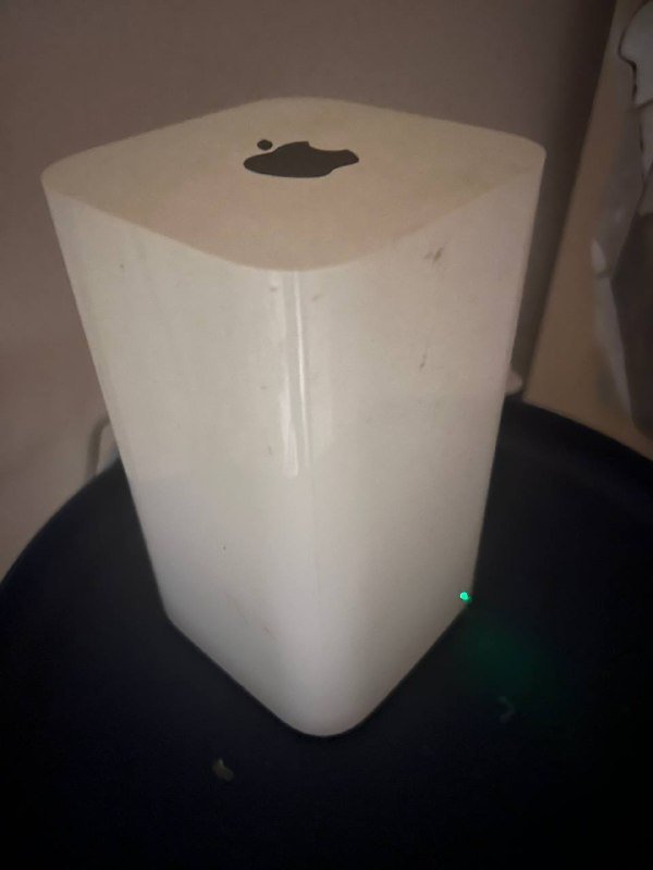 Роутер Apple AirPort Extreme