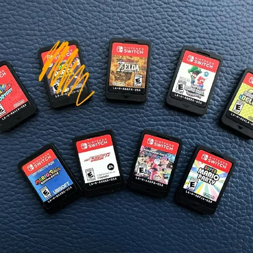 Картриджи Nintendo Switch, Super Mario Odyssey, Zelda Breath of the Wild, Super Mario Bros. Wonder, New Super Mario Bros. U Deluxe, Mario+Rabbids, Need for Speed, Mario Kart 8 Deluxe, Super Mario Party