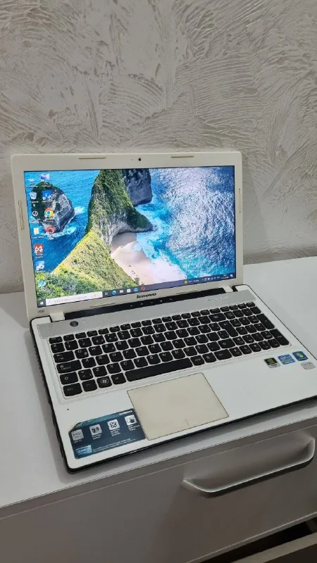 Lenovo Z580 ноутбук 1