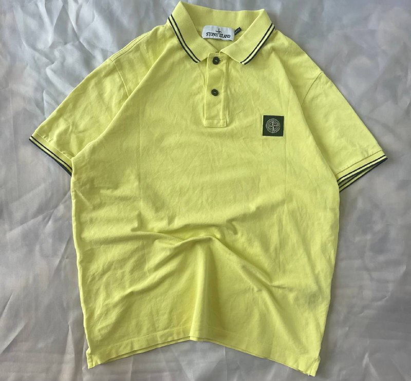 Желтая футболка Stone Island размер L