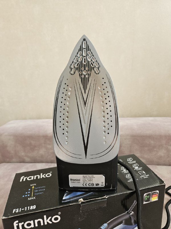 Весы напольные, миксер, кухонные весы, утюг, стулья, набор посуды, формы для выпекания, менажницы 5