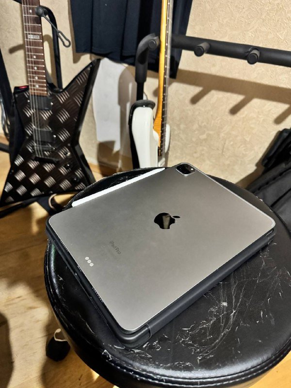 Ipad pro 11 M2 4th gen, apple pencil 2 2