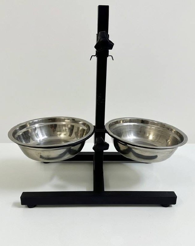 Подставка с двумя мисками для животных