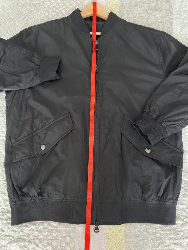 Бомбер чёрный Pull&bear размер M 5