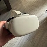 Oculus Quest 2 128 GB с вентиляцией и контроллерами 1