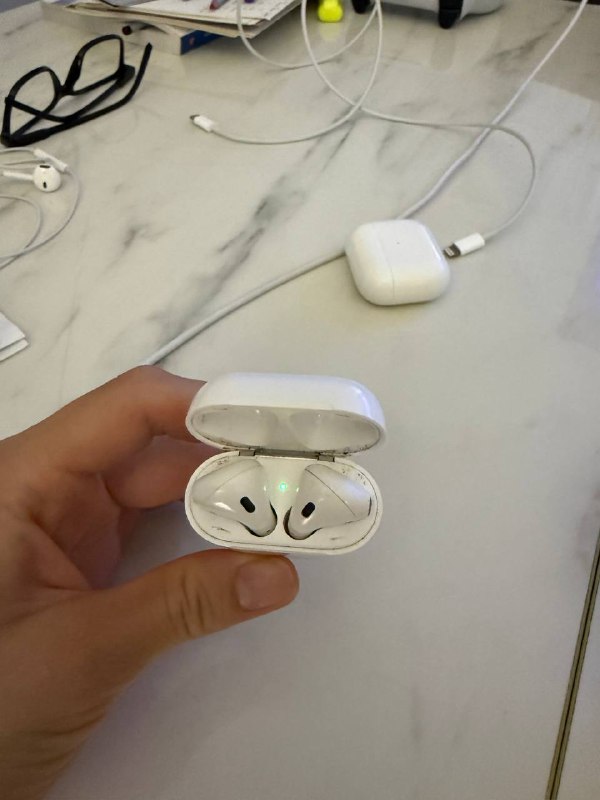 Оригинальные AirPods 2