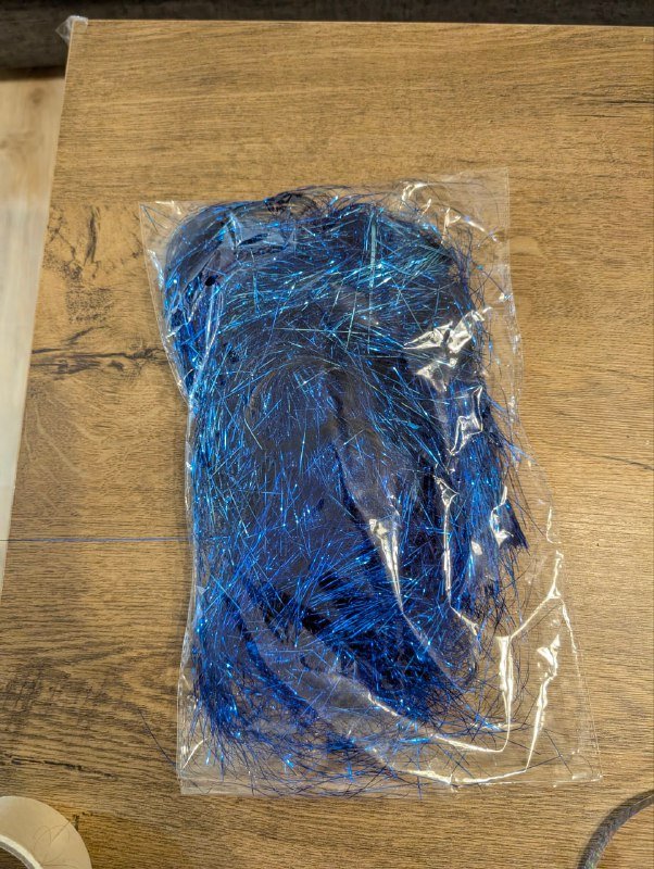 остатки упаковочной бумаги, наполнителя и декоративной ленты 2