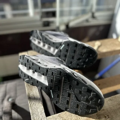 Garmin Instinct Solar, Brooks Glycerin 21, On Cloudhorizon