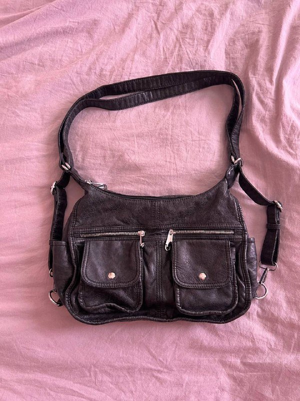 Сумка из мягкой кожи с карманами