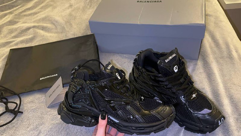 Balenciaga Runner чёрные размер 40
