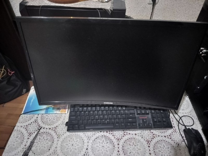Samsung 27inch curved monitor 70hertz