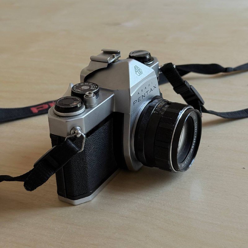 Камера Pentax SP500 с объективом Super-Takumar 55mm f/2 2