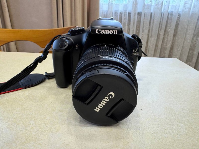 Новый фотоаппарат Canon EOS 1100D с сумкой 7