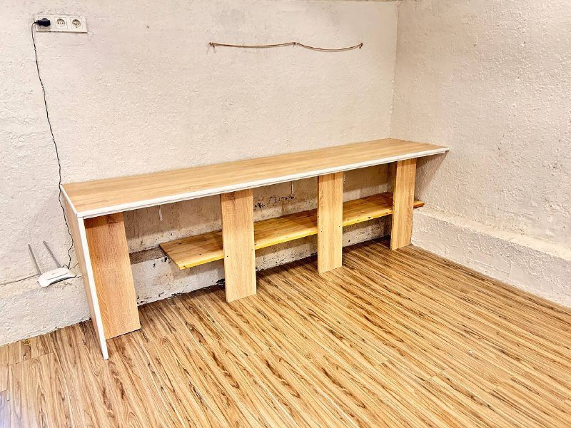 Большой и маленький столы