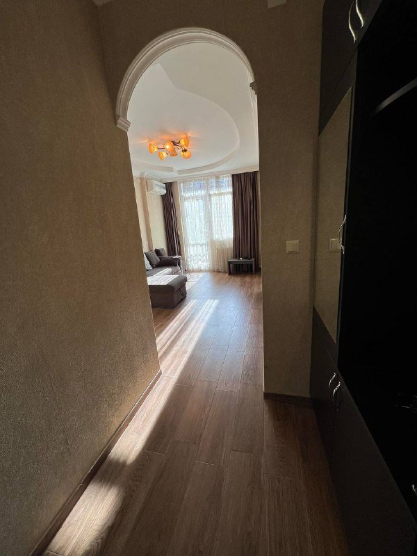 3х комнатная квартира с 2 спальнями в Батуми, аренда 3