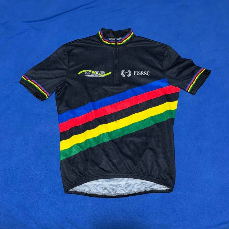 черная джерси Gore, белая джерси Nalini, джерси Rapha G.S. Imperial merino, винтажная джерси Deutschlandsberg Austria, винтажная джерси Eddy Merckx Panasonic, черное джерси Rapha core, черная джерси B'twin, длинные бибы Gore, длинные бибы Dhb 4