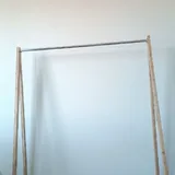 Деревянная вешалка 1