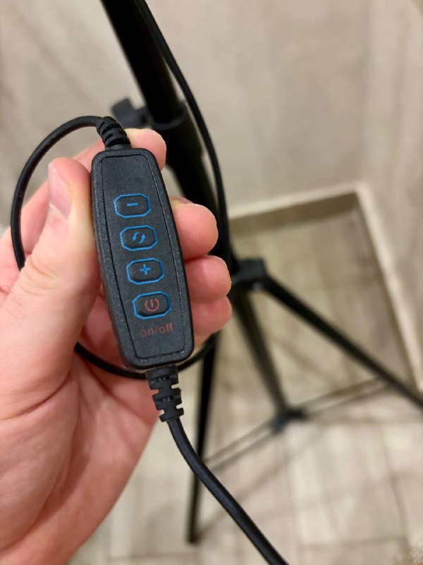 Кольцевая лампа со штативом 2