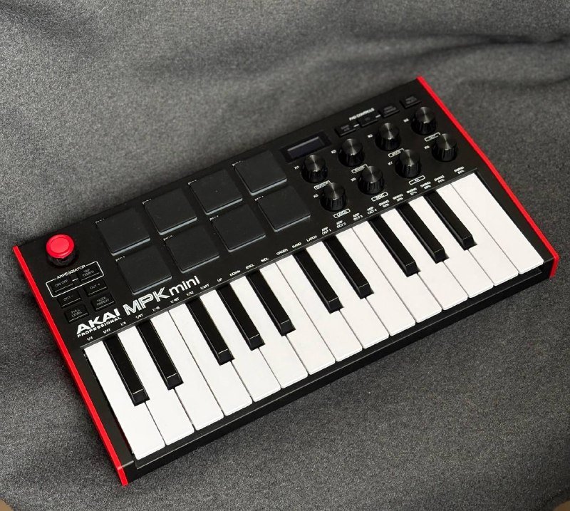 AKAI MPK Mini MK3 MIDI клавиатура