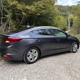 Hyundai Elantra 2019 6