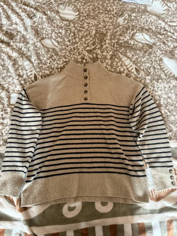 Zara-ს სვიტერი, Mango-ს ჩექმები 1