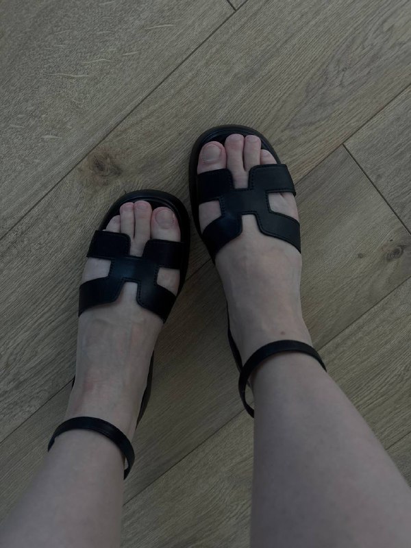 Босоножки на каблуке, белые кеды, черные балетки, босоножки на плоской подошве 7