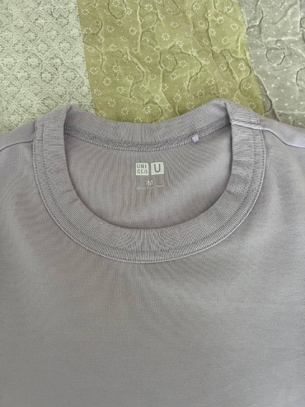 Нежно лавандовая футболка UNIQLO U, размер М 5