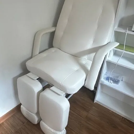 Кресло педикюрное, вытяжка 4blanc