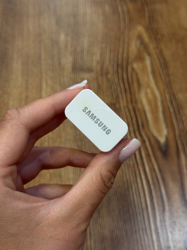 Блоки питания Samsung и Apple 3