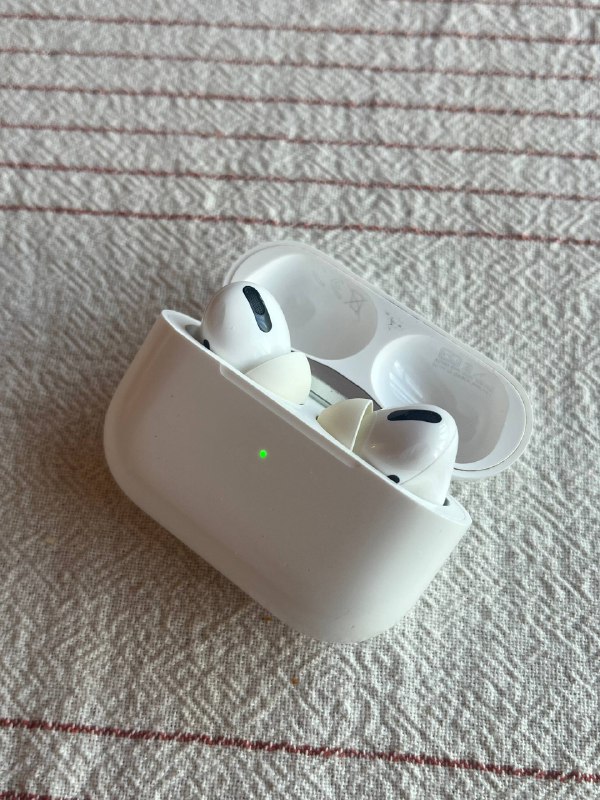 AirPods Pro 1 поколения б/у 4