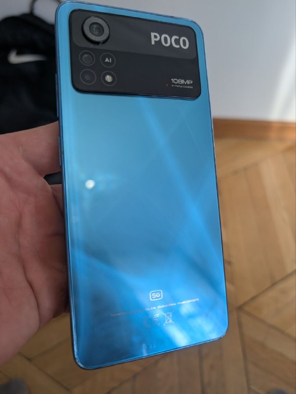 Poco X4 Pro 5G смартфон с чехлом и зарядкой 3