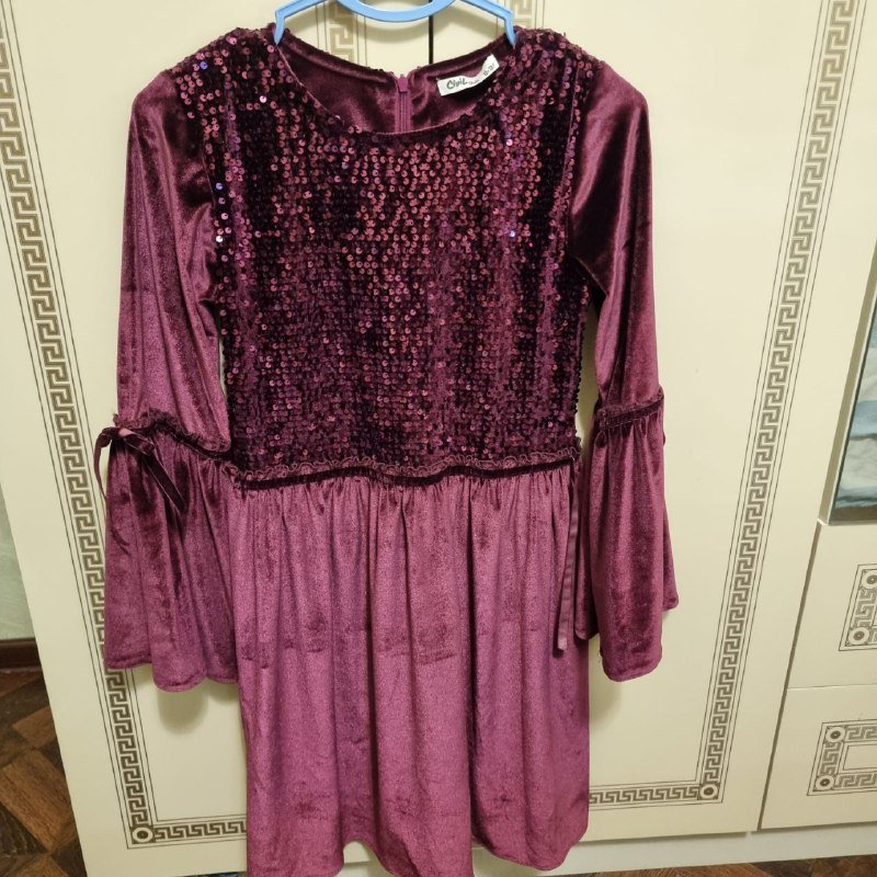 Блузка, чёрное платье, футболка HM, голубое платье, розовое платье Mango, нарядное платье 10