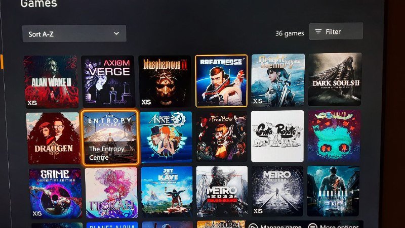 Xbox Series X и геймпад с аккаунтом и играми 3